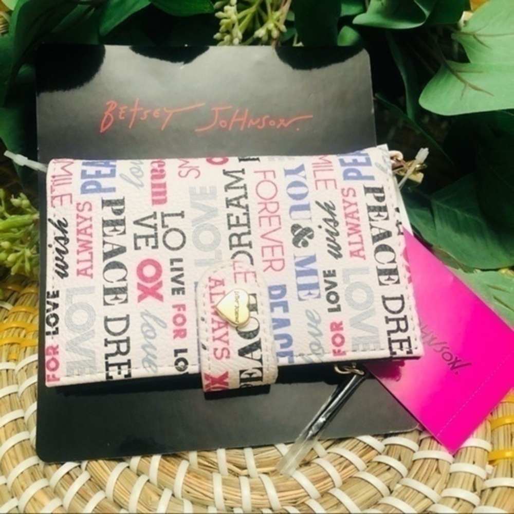 Betsey Johnson Love Script Snap Wallet Coin Pocket NWT